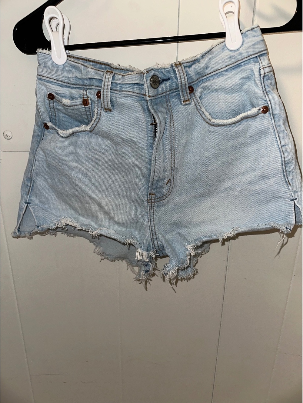 Abercrombie & Fitch The Mom Short High Rise Light Wash Denim Shorts Size 24